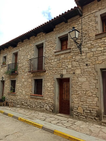 House Mercedes Puertomingalvo