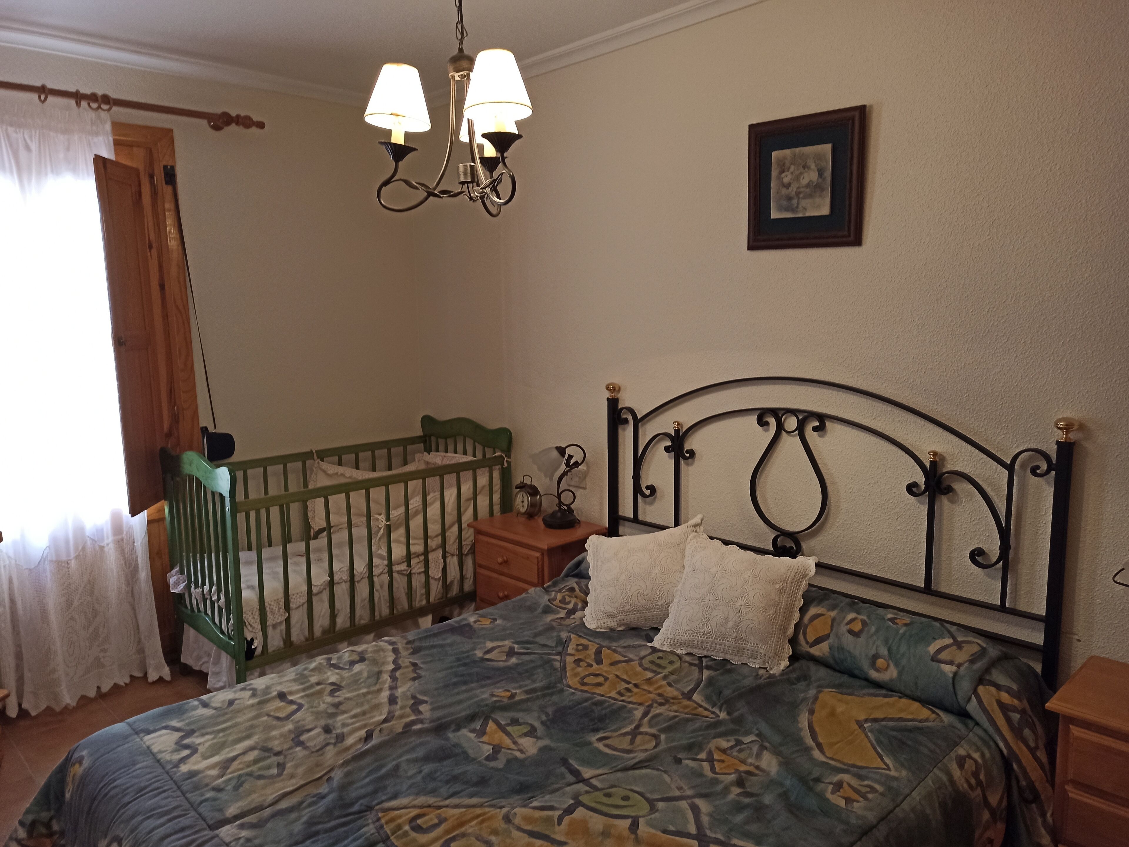 6 多间卧室、免费 WiFi、床单