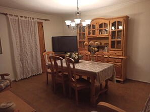 Dining - House Mercedes Puertomingalvo (Puertomingalvo)