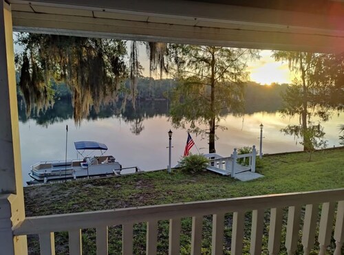 Suwannee Riverfront Retreat