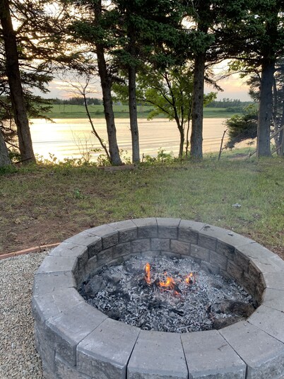 Family Friendly Cottage with Waterfront Access in beautiful Tyne Valley