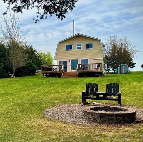 Family Friendly Cottage with Waterfront Access in beautiful Tyne Valley