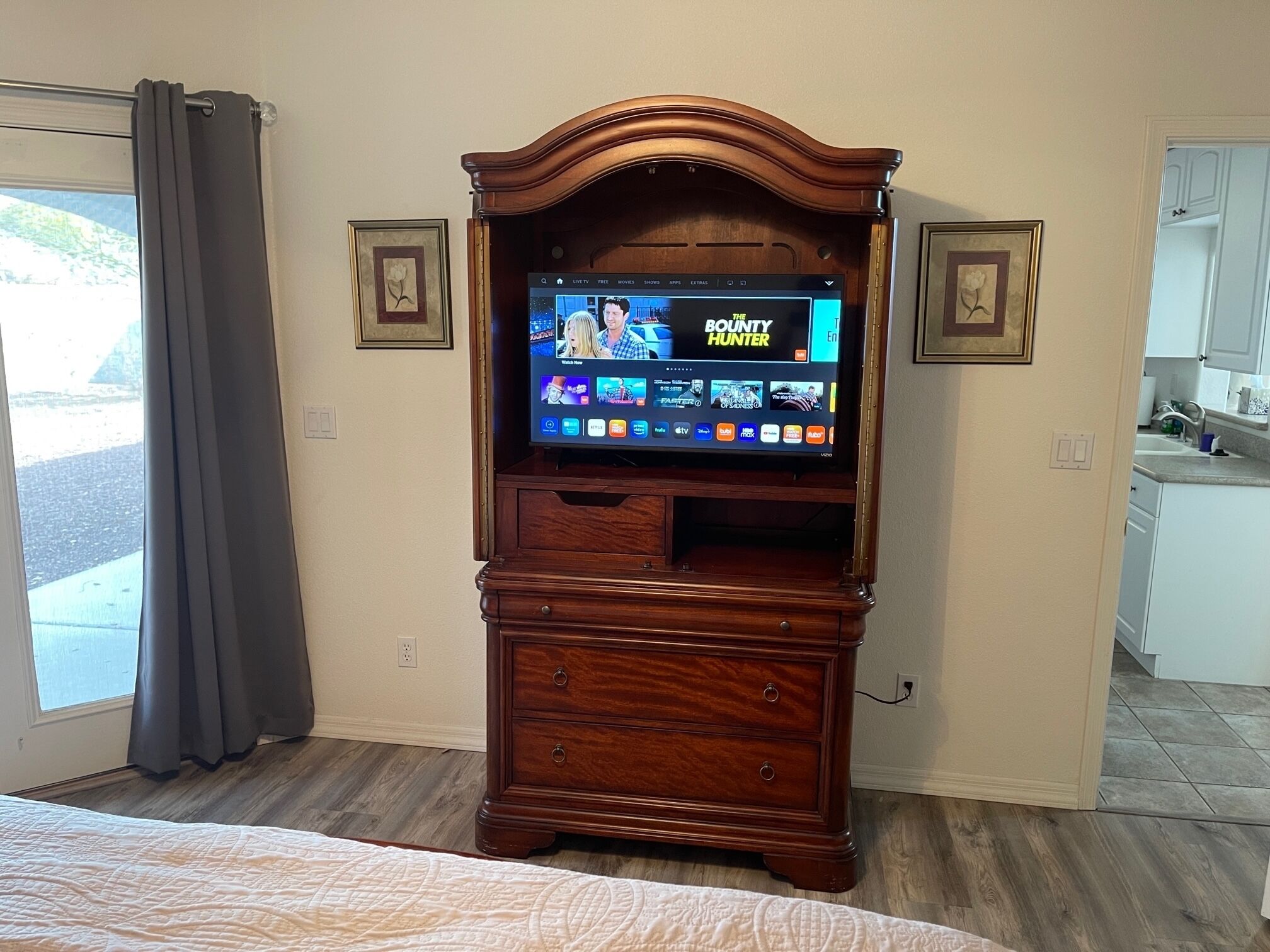 New Family Home, Large Driveway Close to The Lake, The River, and The Casinos. 