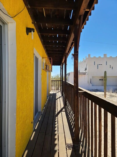 PRIVATE, COMFORTABLE & SPACIOUS! NEAR THE  MARINA, BEACHES & DOWNTOWN! CONDO 302