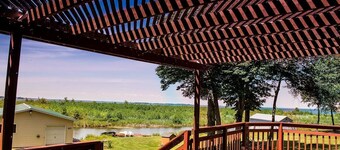 Comfy St Lawrence getaway for  Fisher or birdwatcher or for a family vacation 