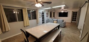 Dining - Quiet Cul-De-Sac 4 Bedroom Home with Pool & Hot tub (Mesa)