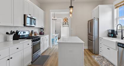 Prestine home near wineries, wedding venues and distilleries!