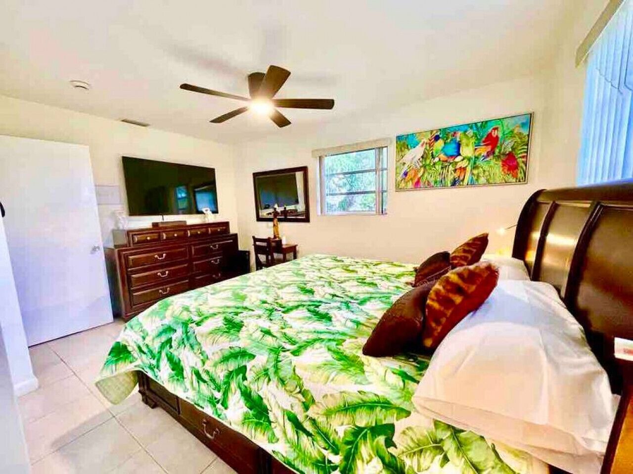 Family Pet 4/3 Heated pool Airport Beach Hard Rock