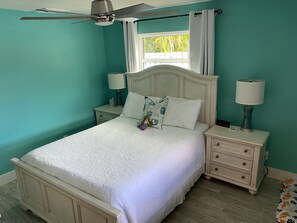 4 slaapkamers, een strijkplank/strijkijzer, reisbedje, gratis wifi