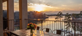 Stoneview Sunset- Amazing Waterfront Views!!! 