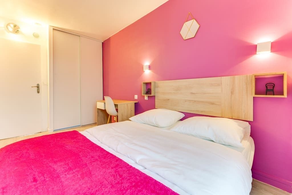 ★ Clavena Appart Paris★ Wifi-Parking-Netflix