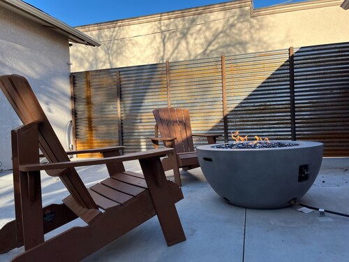 Kick Aspen: Hot Tub, BBQ & Dog-Friendly