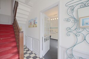 Interior - Hermely - LOCOAL-MENDON (LOCOAL-MENDON)