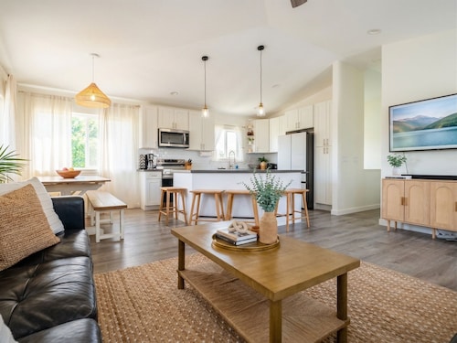 Secluded Sands ~ 7BR 4BA Private Beach Access, A/C