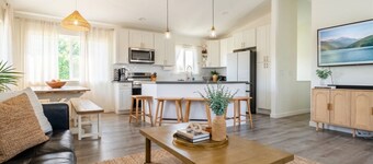 Secluded Sands ~ 7BR 4BA Private Beach Access, A/C