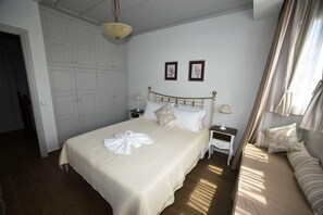Traditionellt townhome | 2 sovrum, strykjärn/strykbräda, gratis wi-fi och sängkläder