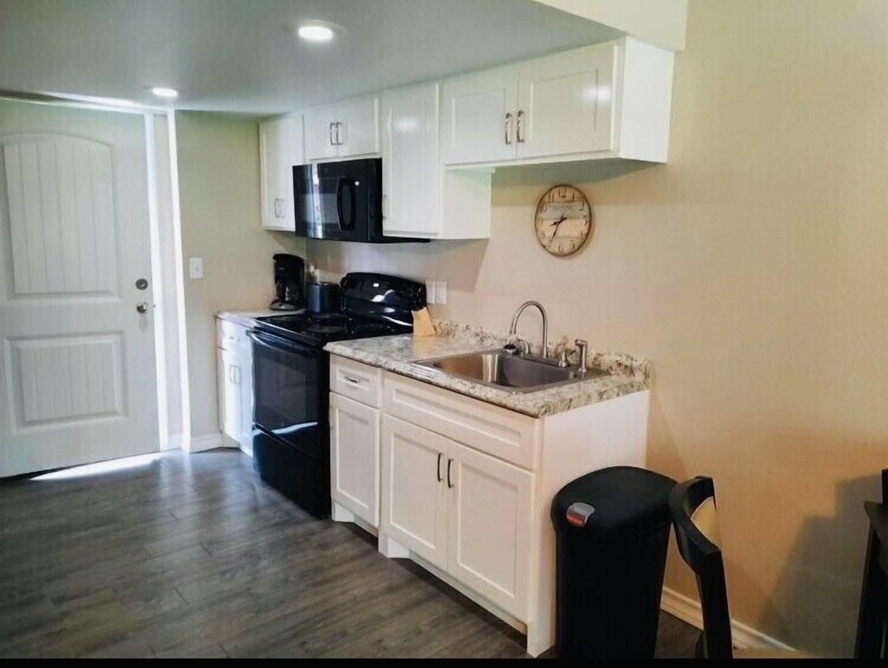 Downstairs Oceanview studio condo with 2 outdoor pools and private fishing pier.