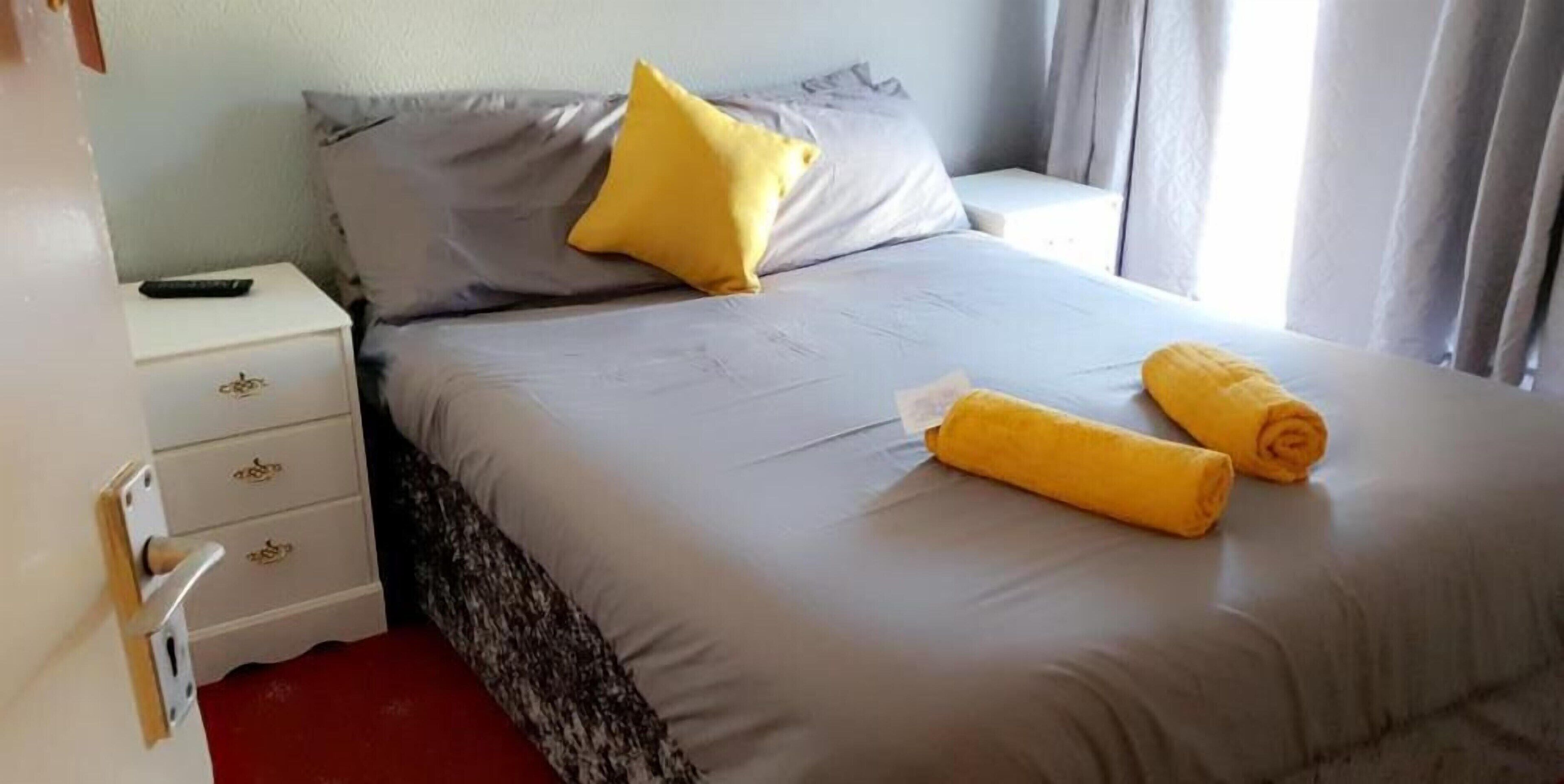 Wifi gratis y ropa de cama