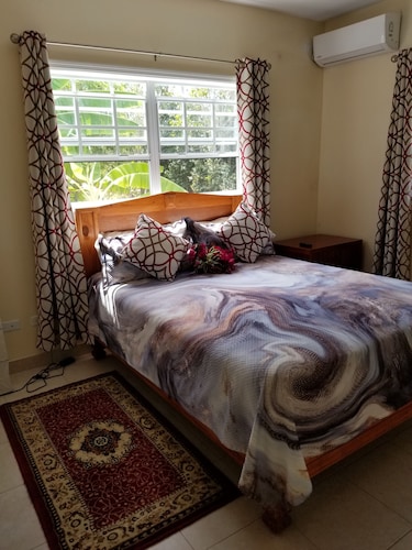 Beautiful spacious One Bedroom Unit