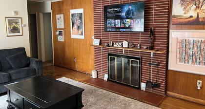 Fully furnished 3-bedroom house sporting Queen-size beds in each room
