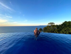 Piscine extérieure, piscine chauffée