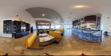 Free daily full breakfast