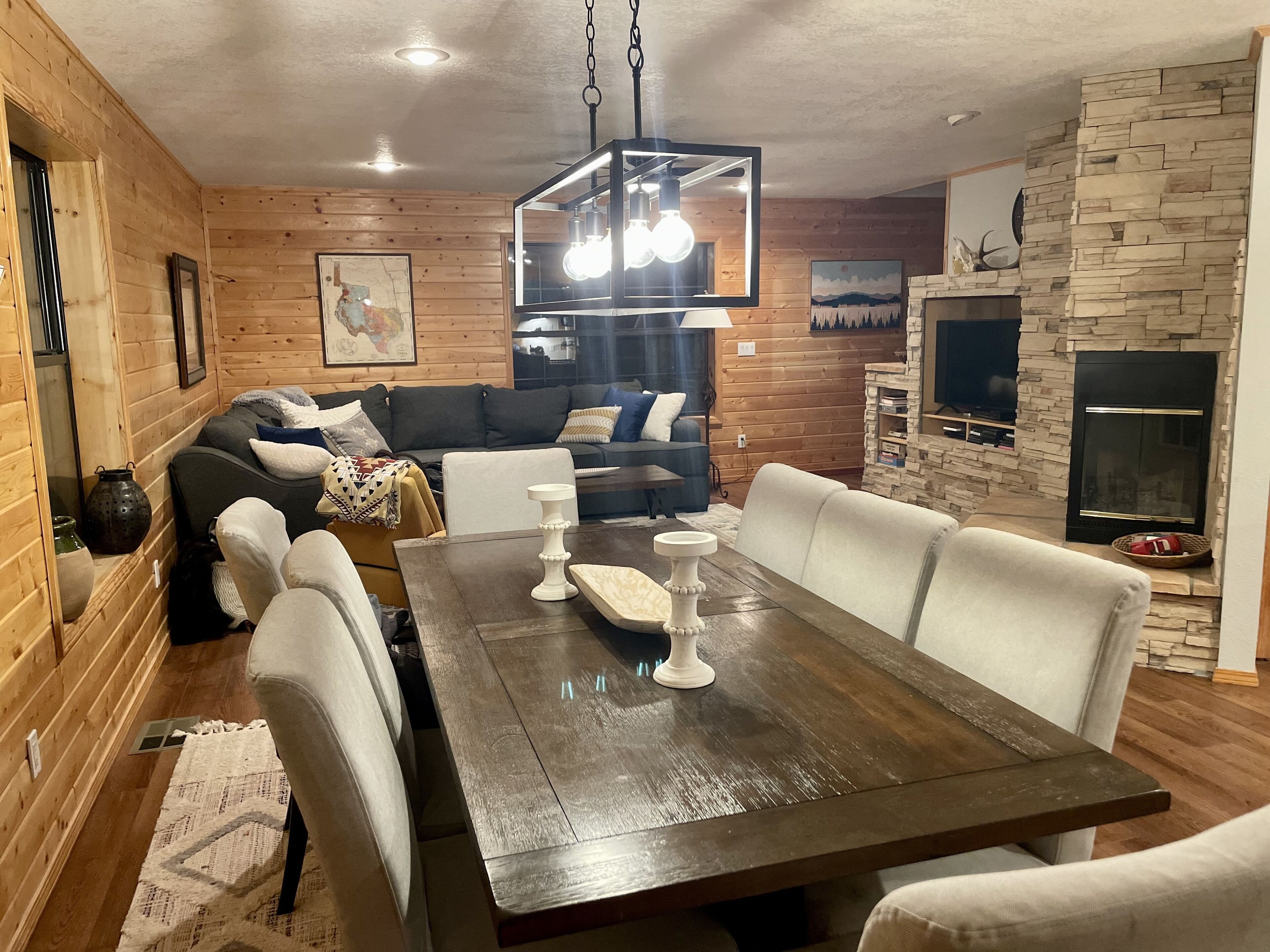 Smart TV, fireplace, books