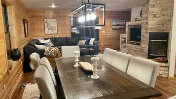 Smart TV, fireplace, books