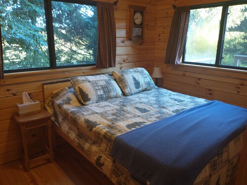 Cozy Log Cabin at Warrior Ethos Farm