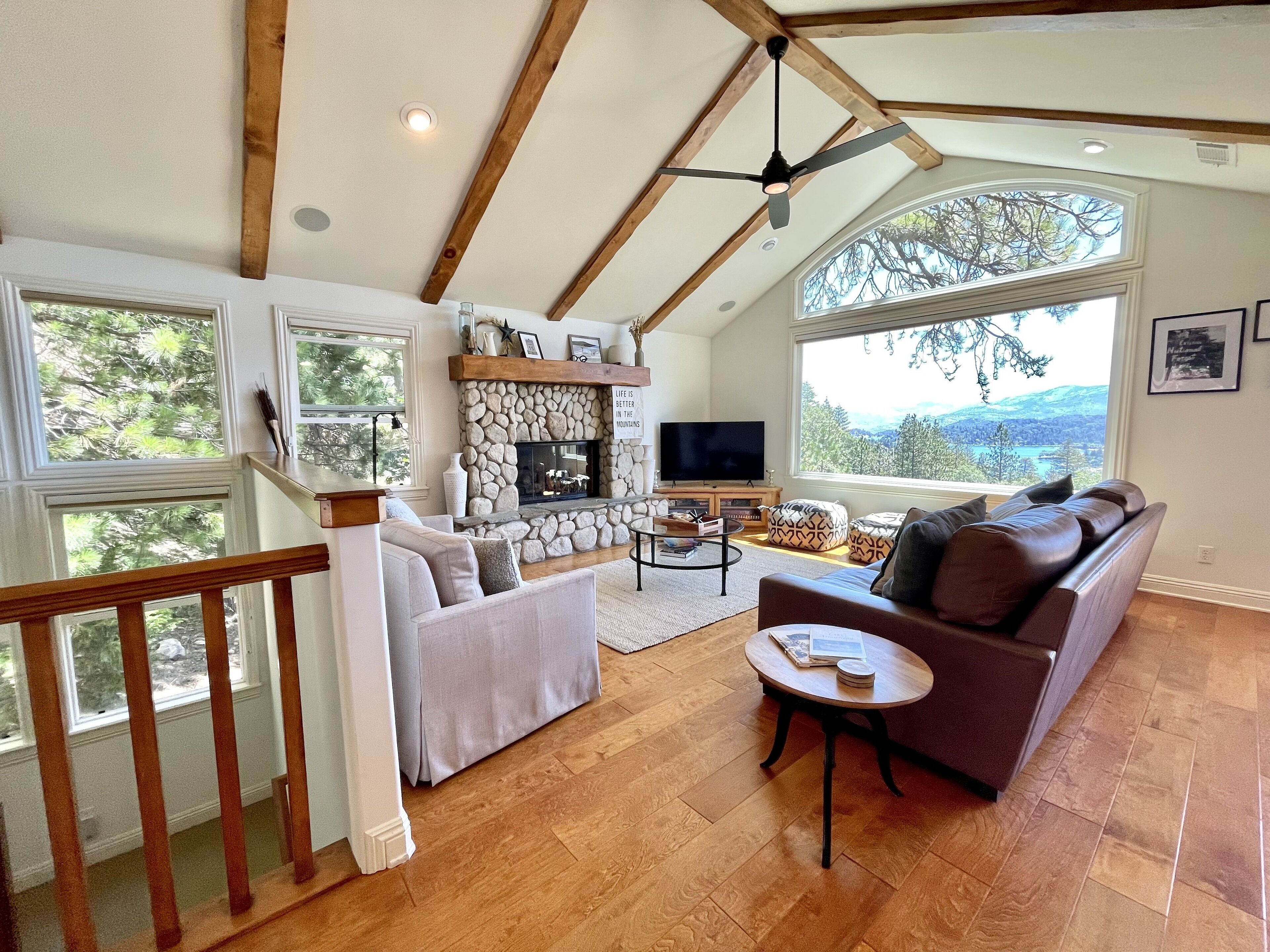 Luxury cabin with a spectacular lake view, nestled in the pines! 