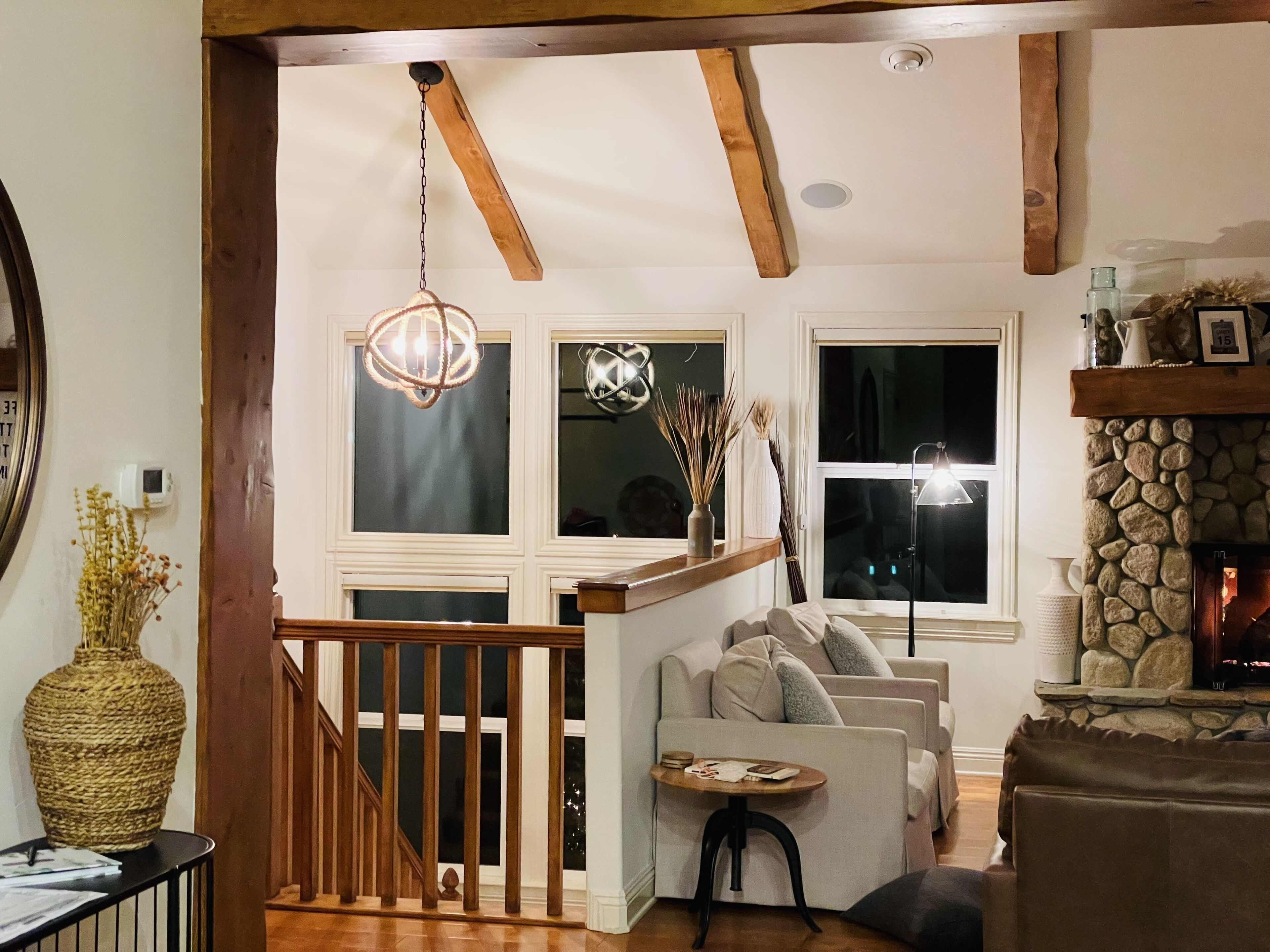 Luxury cabin with a spectacular lake view, nestled in the pines! 