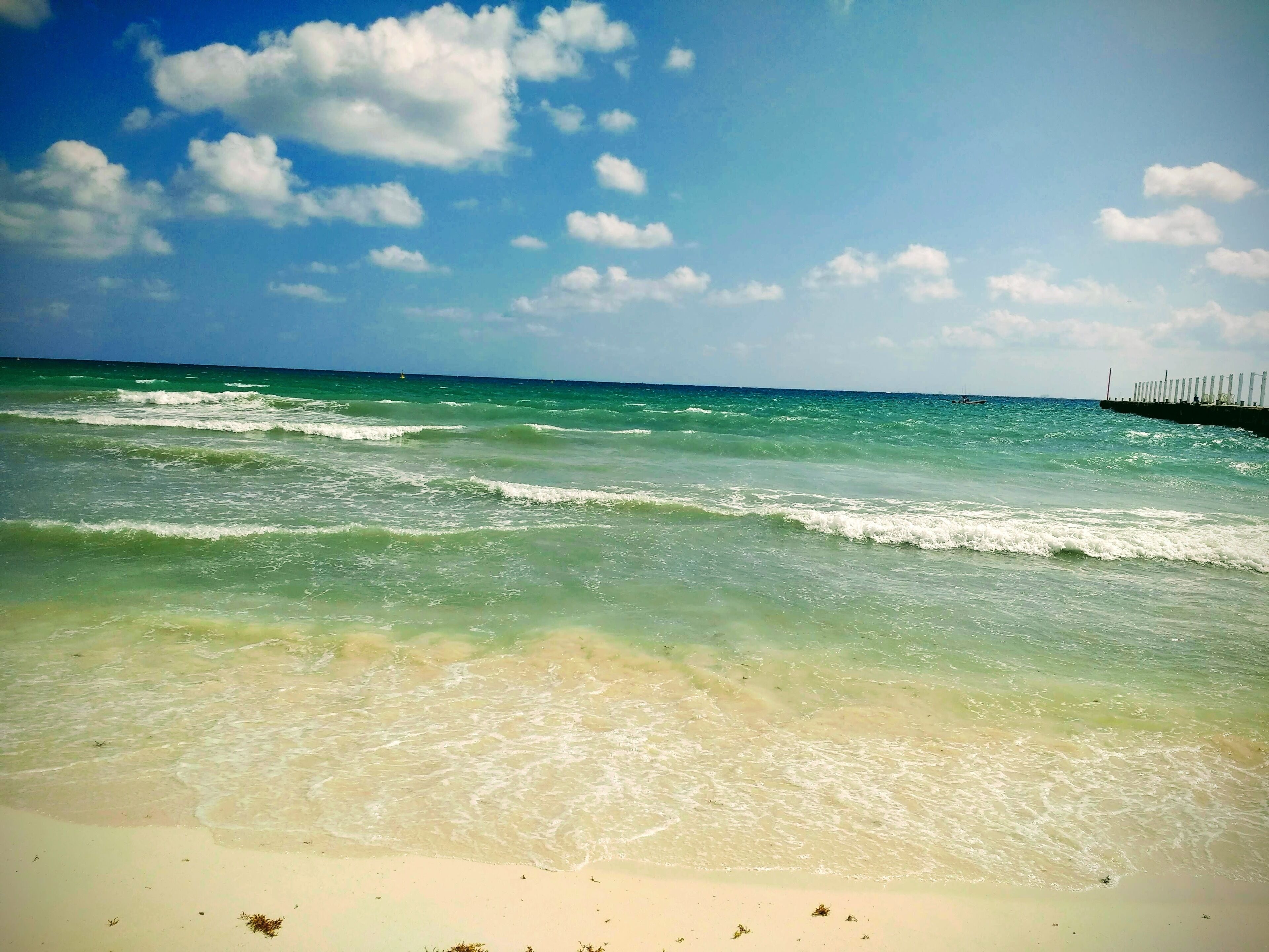 Beach nearby, sun loungers, beach towels