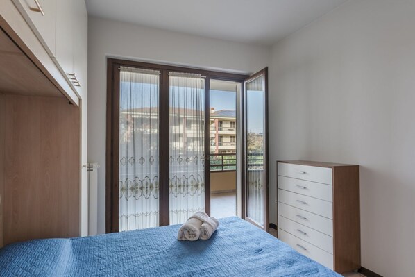 2 Schlafzimmer, Bügeleisen/Bügelbrett, Bettwäsche