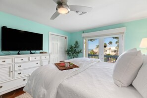 5 bedrooms, desk, iron/ironing board, travel cot