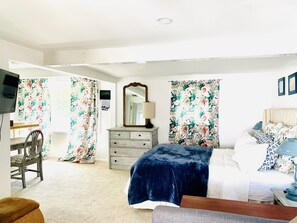 1 slaapkamer, een strijkplank/strijkijzer, wifi, beddengoed