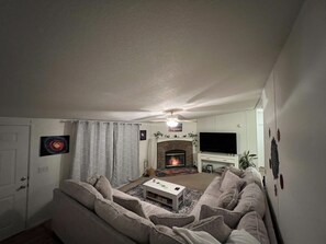 Smart TV, fireplace, video games, stereo