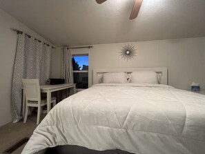 3 bedrooms, desk, iron/ironing board, WiFi - Red Rock Views in Sedona (Sedona)