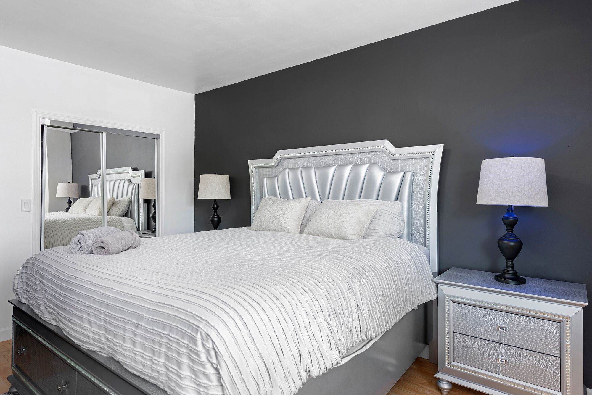 Villa Venus Gorgeous 1 acre property w/pool, hot tub and theater