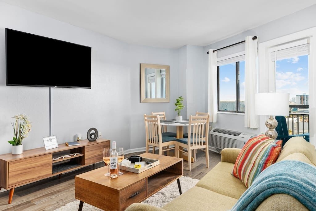 Oceanfront KING High Floor With Gorgeous Views!