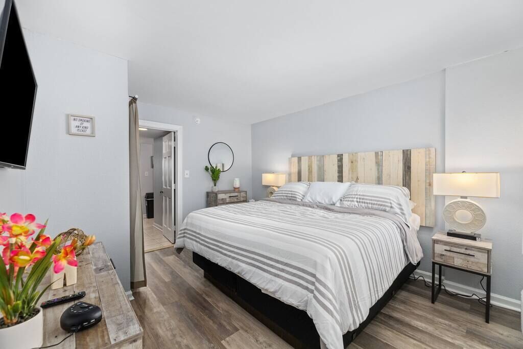 Oceanfront KING High Floor With Gorgeous Views!