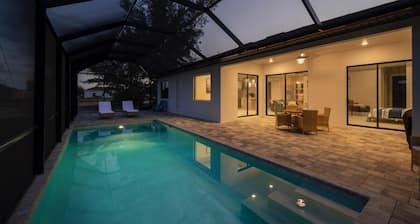 Beautiful modern pool home; Furnished lanai, gas grill; Free Wifi & Hulu