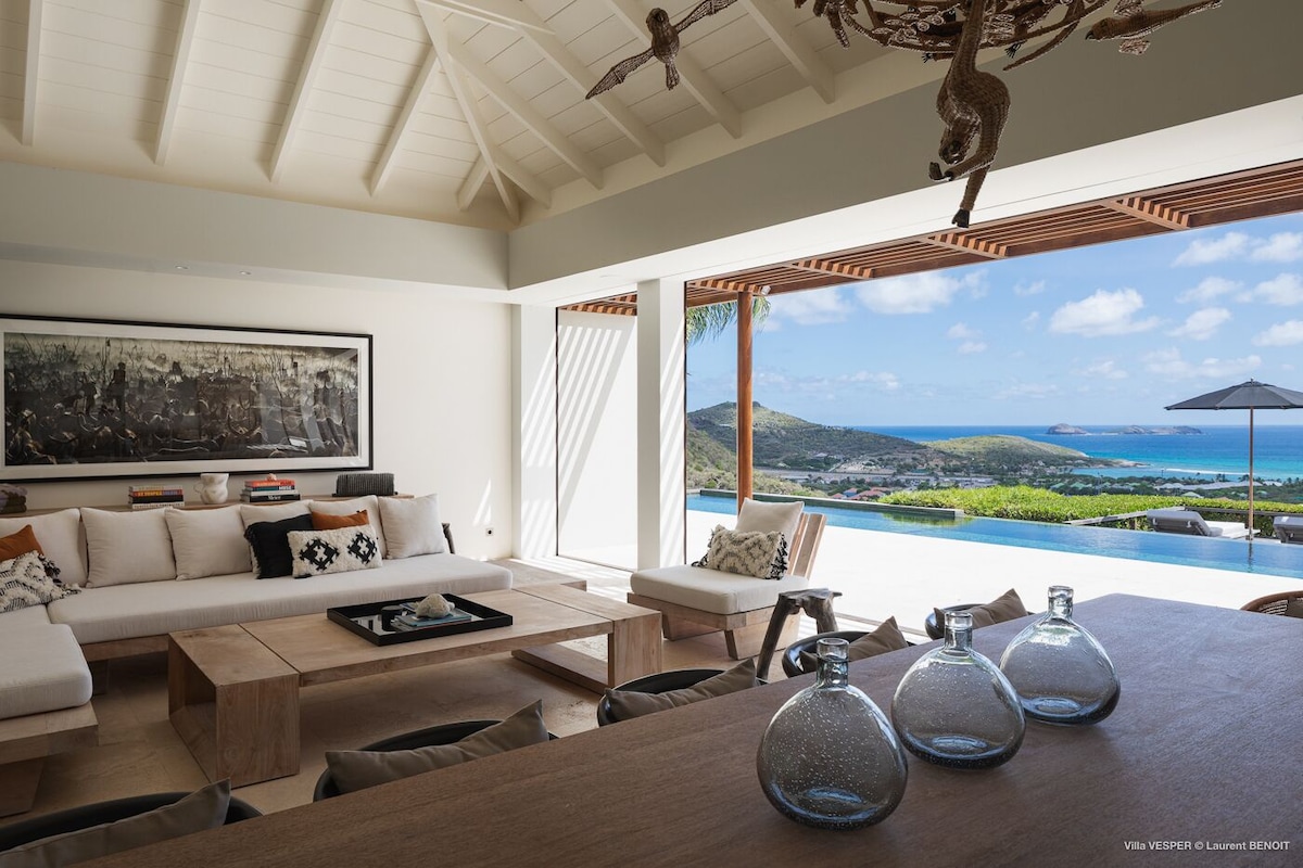 Living space open to terrace