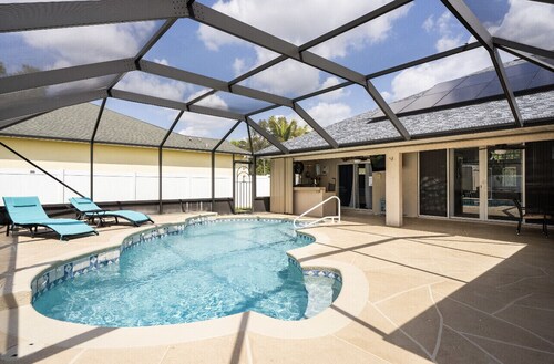Entire home with pool for long and short stay. Fun for everyone.