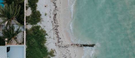 Beach nearby, sun-loungers, beach towels