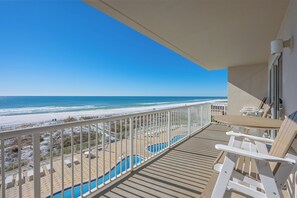 Property grounds - 3 Bedroom, 3 Bath, Beautiful Beachfront Condo, Ocean Views! (Fort Walton Beach)