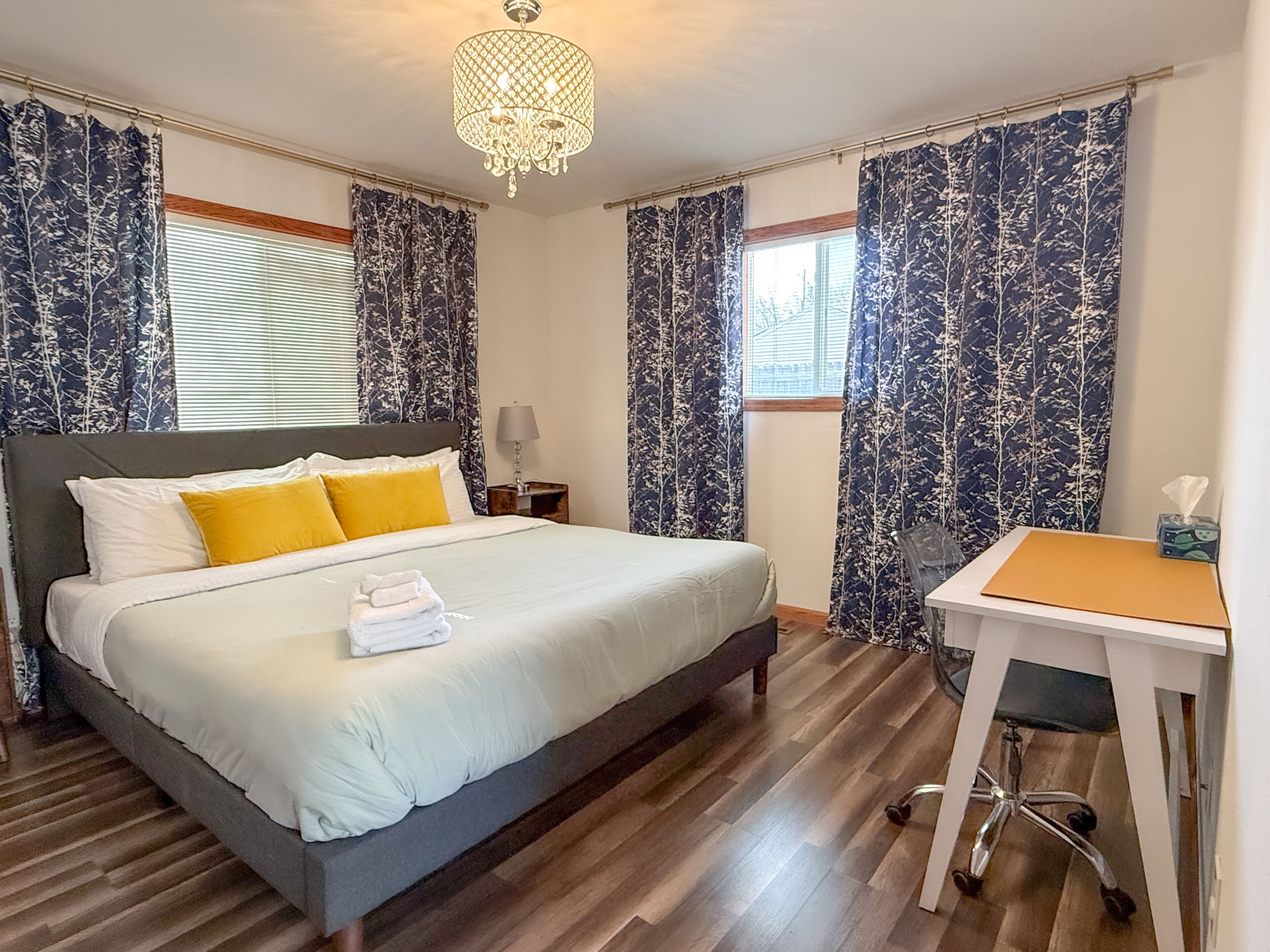 4 chambres, bureau, fer et planche à repasser, Wi-Fi gratuit