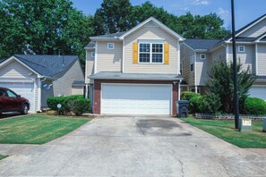 Exterior - Modern Metro Atl Open Concept Home (Covington)