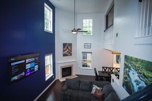 TV connectée, chaîne hi-fi, écrans d'ordinateur