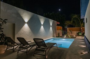 Outdoor pool - Mare Lindo open studio near Malecon Progreso (Progreso)