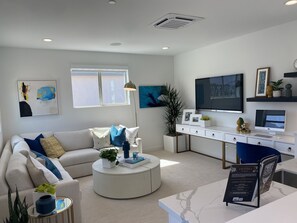 TV, caminetto, tavolo da ping pong